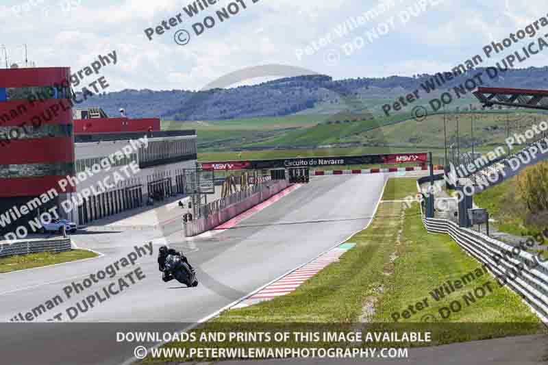 cadwell no limits trackday;cadwell park;cadwell park photographs;cadwell trackday photographs;enduro digital images;event digital images;eventdigitalimages;navarra;no limits trackdays;peter wileman photography;racing digital images;trackday digital images;trackday photos